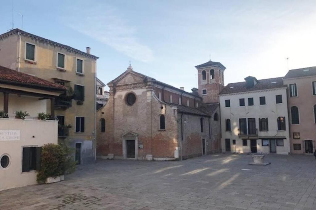 Appartamento Tipico Con Corte Privata Venedig Eksteriør billede